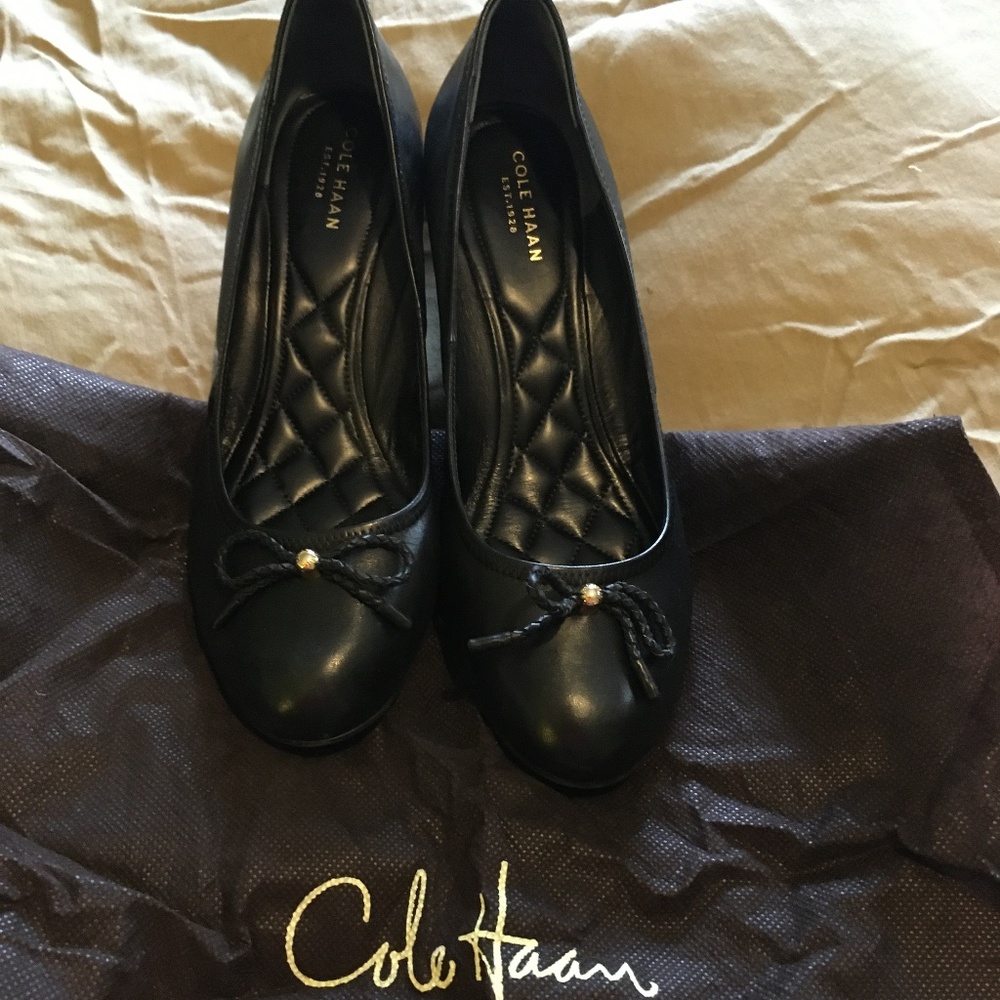 Cole Han black wedges